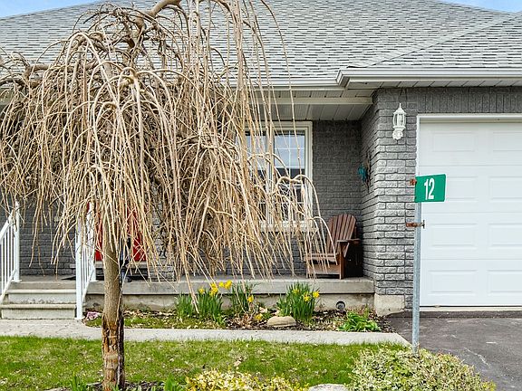 2nd image of 12 Graham St