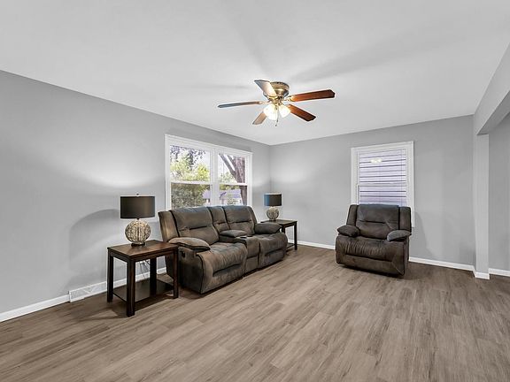 5th image of 225 Mcdivitt LANE #B