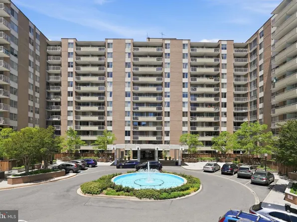 3001 Veazey Ter NW APT 923, Washington, DC 20008