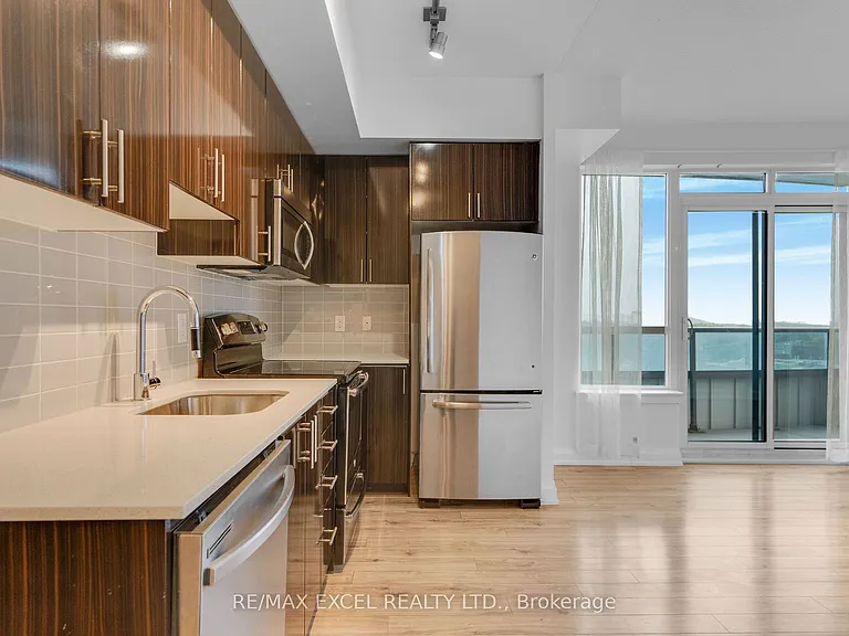 7161 Yonge St #625 — Photo 20