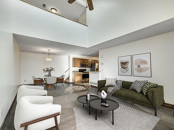 4th image of 1120 Pecks Woods Dr