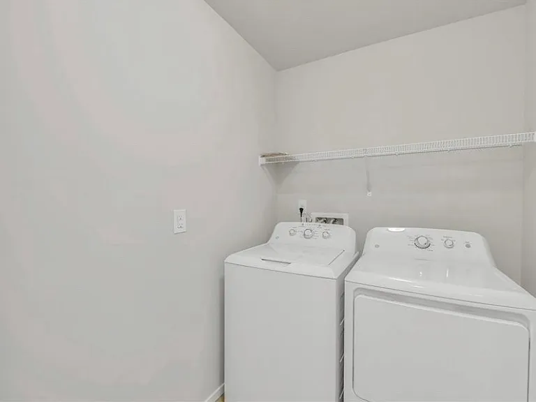 2220 147th St SW — Photo 10