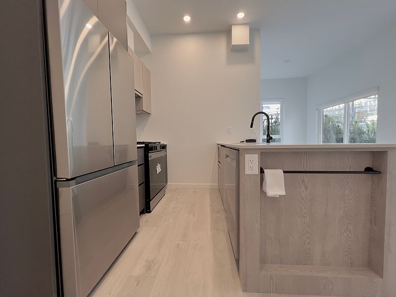 Surrey Apartment for rent - 2 Bedrooms in Surrey