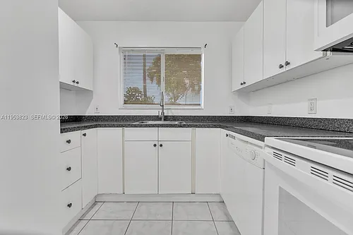 843 NW 7th St #845 Photo 1