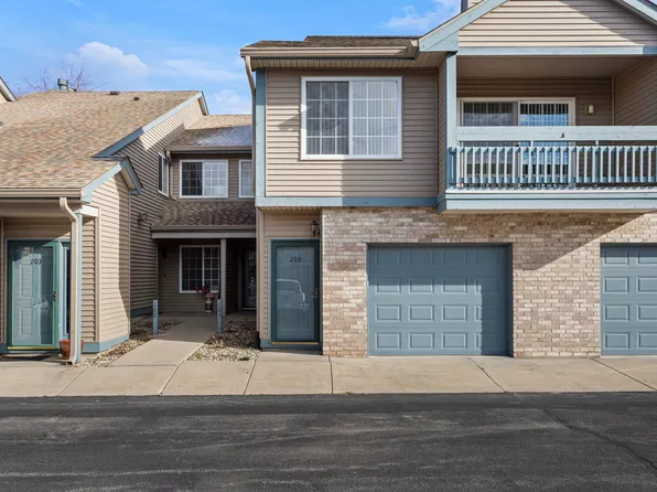 2404 Windward Blvd Unit 205, Champaign, IL 61821