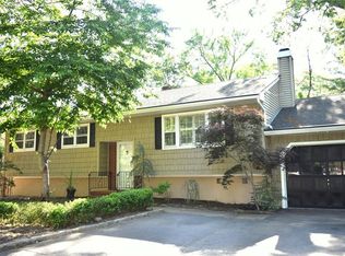 9 Vail Pl, Metuchen, NJ