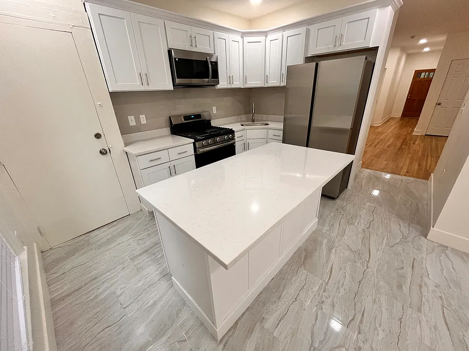 642 Elm St #1