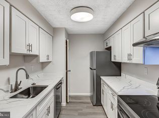 Greenhouse, Alexandria, VA 22304