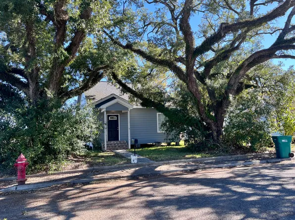 700 S Crocker St, Sulphur, LA 70663