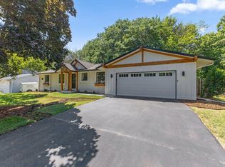 8030 Erie Ave, Chanhassen, MN 55317