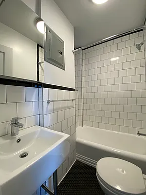 Rented by Compass | media 11