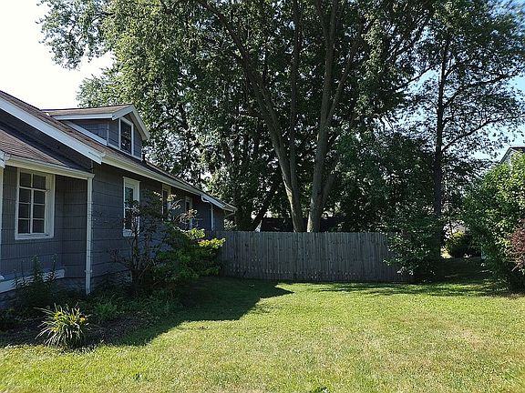 Large Side Yard