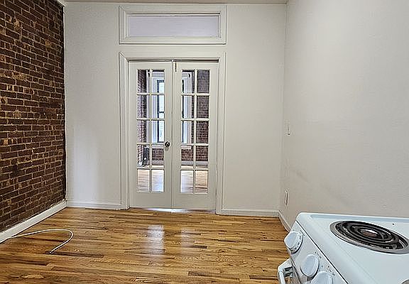 3rd image of 409 W 48th St APT 2FE