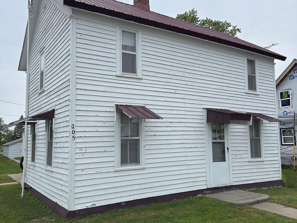 1st image of 205 S Sloan St