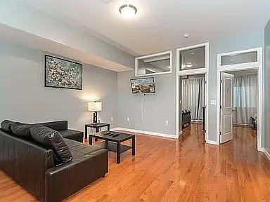 Building Photo - 224 N Camac St #3B