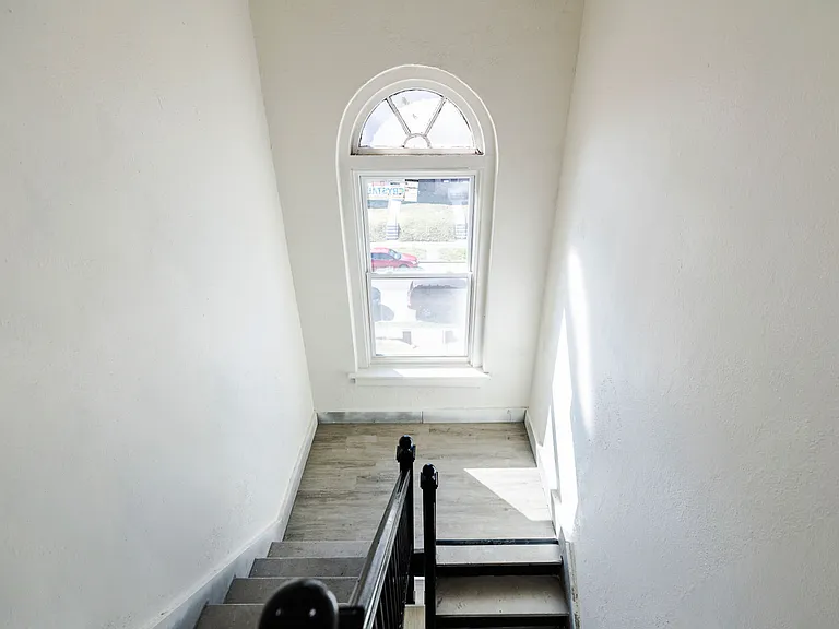 6043 Clemens Ave — Photo 14