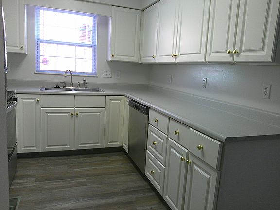 4th image of 3781 E Kemper Rd