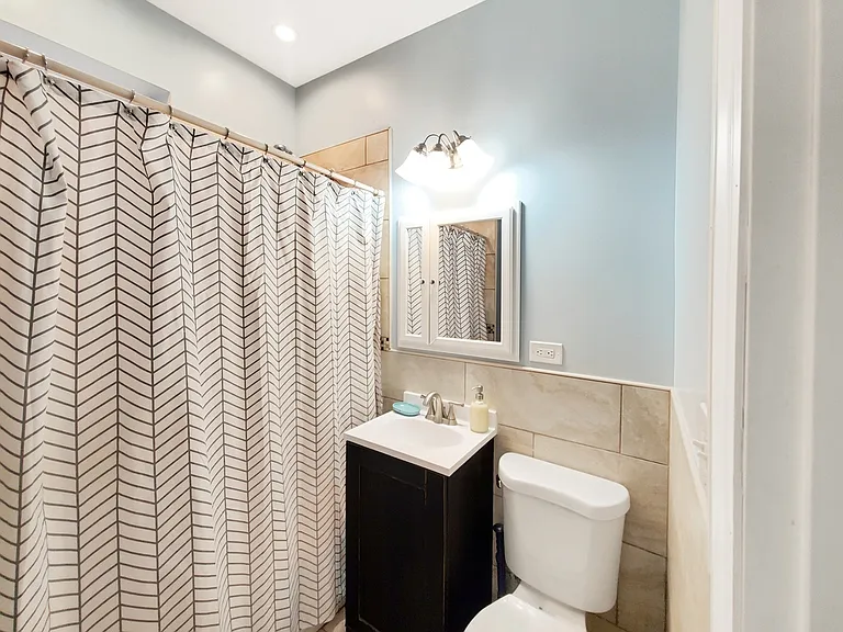 3215 W Warner Ave #2 — Photo 8
