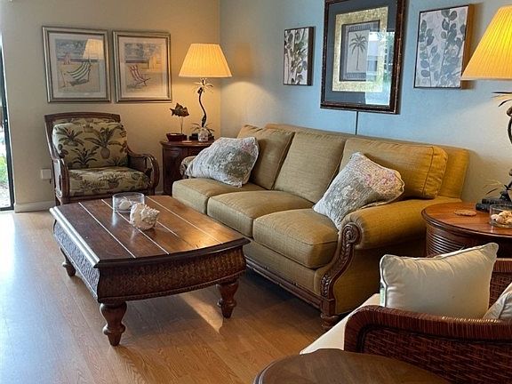 5th image of 5650 Trailwinds Dr APT 111