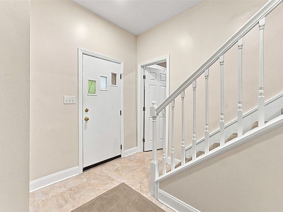 4th image of 1410 Maple St