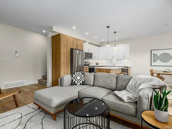3rd image of 2580 Brookfield Dr #205