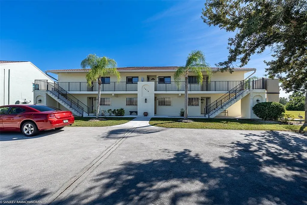 2 bed, 2.0 bath, 1017 sqft, $3,200 — Photo 1
