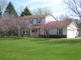 9743 Daisy Ln, Dexter, MI 48130