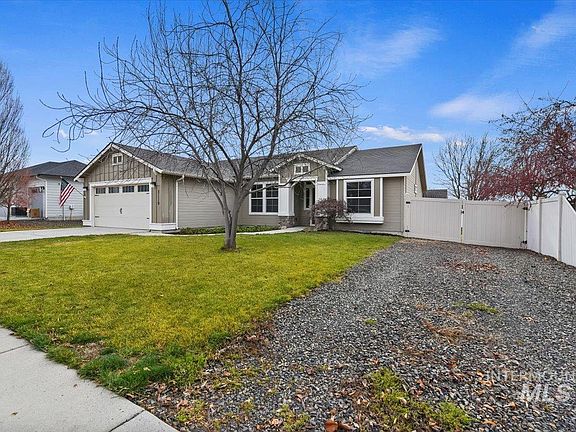 3rd image of 3119 Ginger Gold Dr