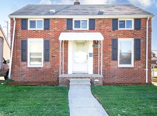 15304 Sprenger Ave, Eastpointe, MI 48021