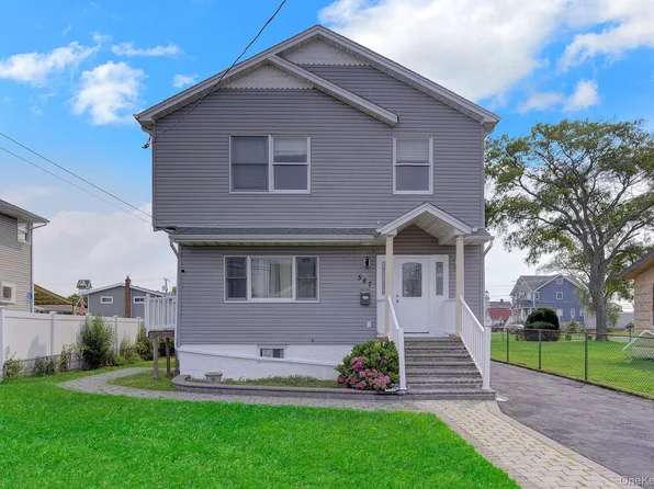 587 Miller Avenue, Freeport, NY 11520