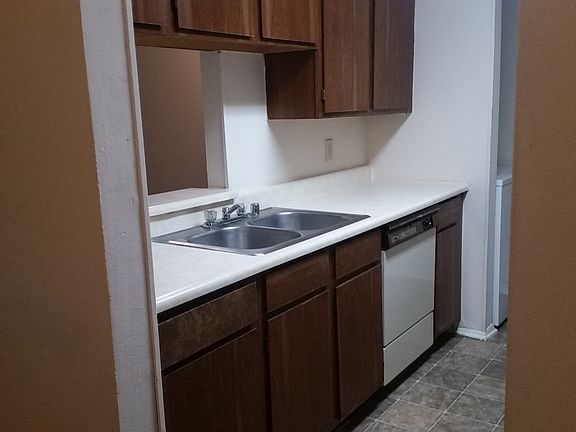 3rd image of 711 Julia St NW APT 3