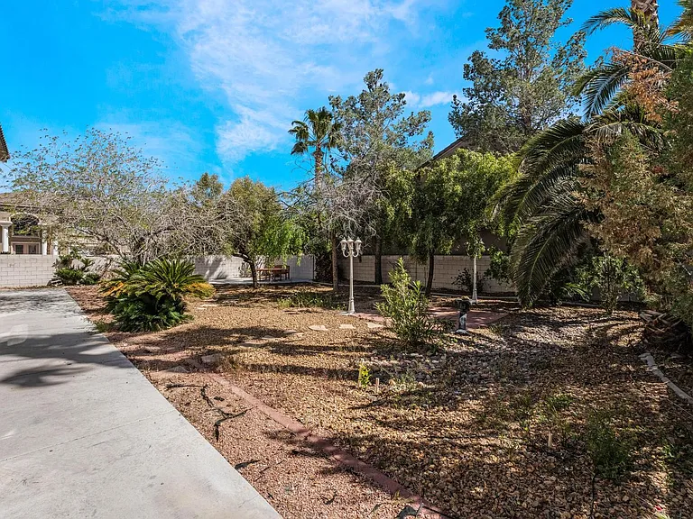 8901 Goldstone Ave — Photo 44