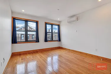 Rented by Happy 8 Realty