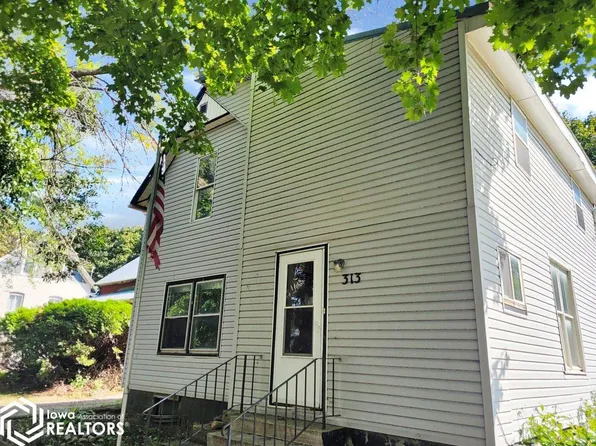 313 S Madison St, Newell, IA 50568