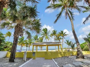12 Sunset Ln, Pompano Beach, FL 33062