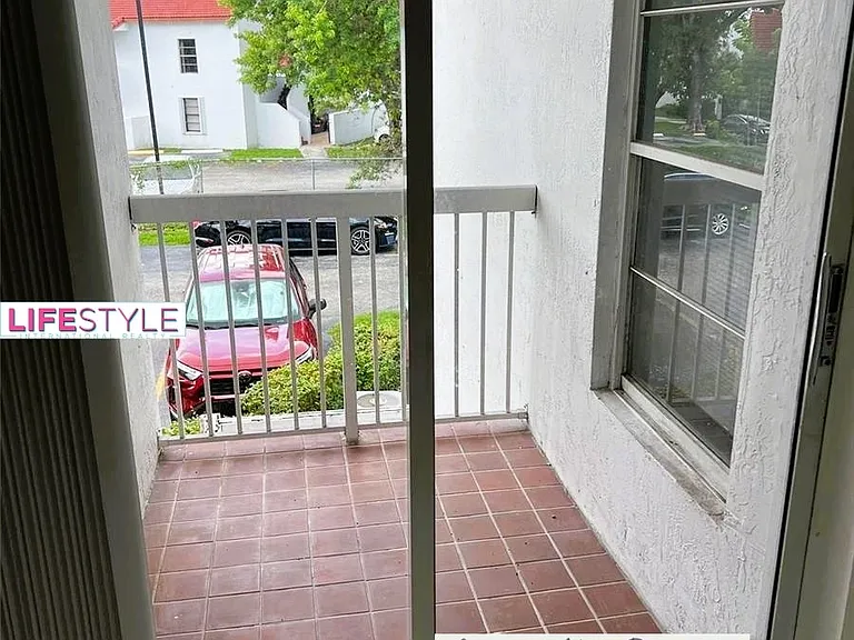 15315 SW 76th Ter — Photo 10