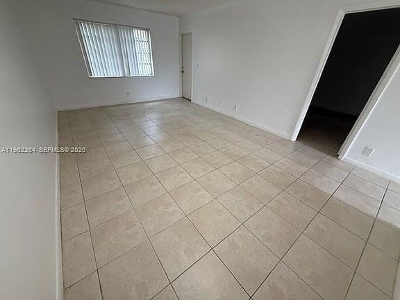 5th image of 301 Cambridge Rd APT 106