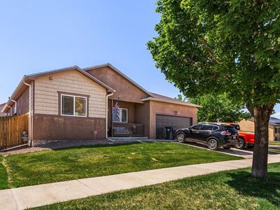 3327 Lions Pride Ln, Pueblo, CO, 81005