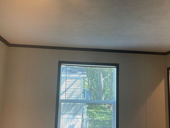 4th image of 9910 Geraldine St #11