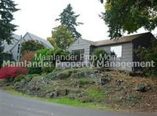 886 N Shore Rd, Lake Oswego, OR 97034