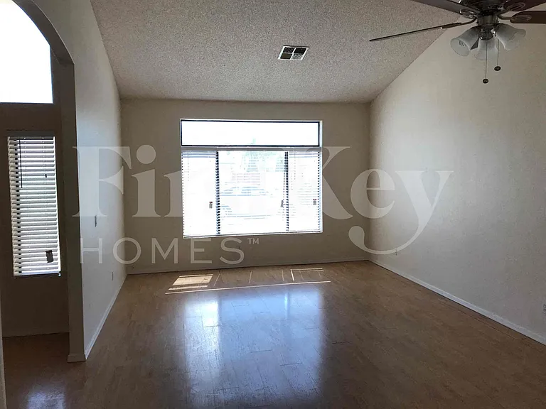 4110 W Questa Dr — Photo 3