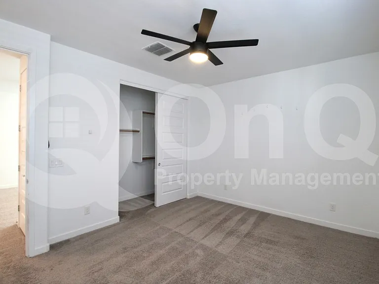 1158 E Sabino Dr — Photo 13