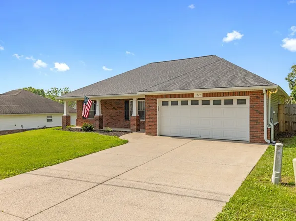 1047 Hummingbird Ln, Spring Hill, TN 37174