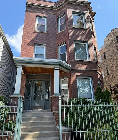 1632 W Nelson St #2W — Photo 1