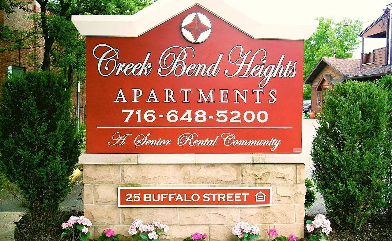 Creek Bend Heights Apartments — Photo 1