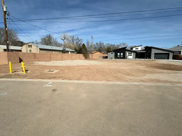 253 Valle Encantado Dr NW, Albuquerque, NM 87107