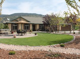 30400 Rollingoak Dr, Tehachapi, CA 93561