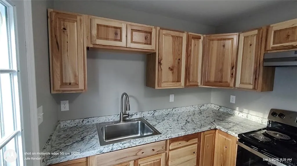 2 bed, 1.0 bath, 720 sqft, $1,400 — Photo 3