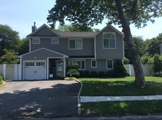 142 Reynolds Rd, West Islip, NY 11795
