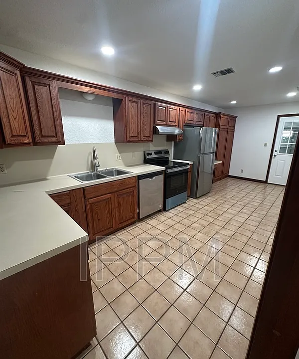 5408 Guava Dr